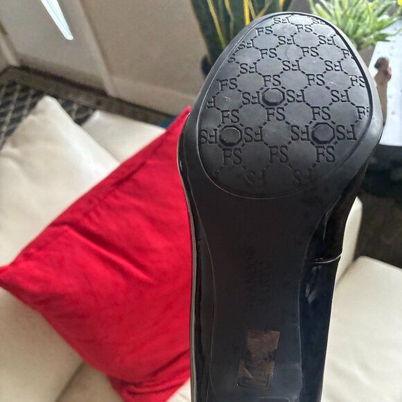 Franco Sarto Patent Black Pumps - Picture 4 of 5